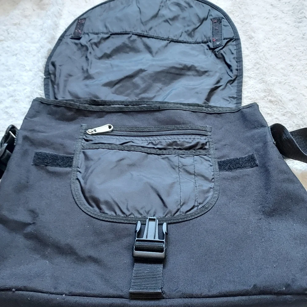 California Pak black Messenger Computer bag backpack Academia Office School
